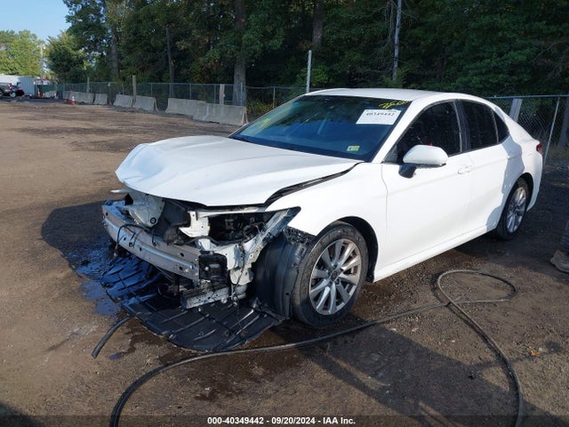 Toyota CAMRY LE 2020 4T1C11AK6LU997045 Image 2