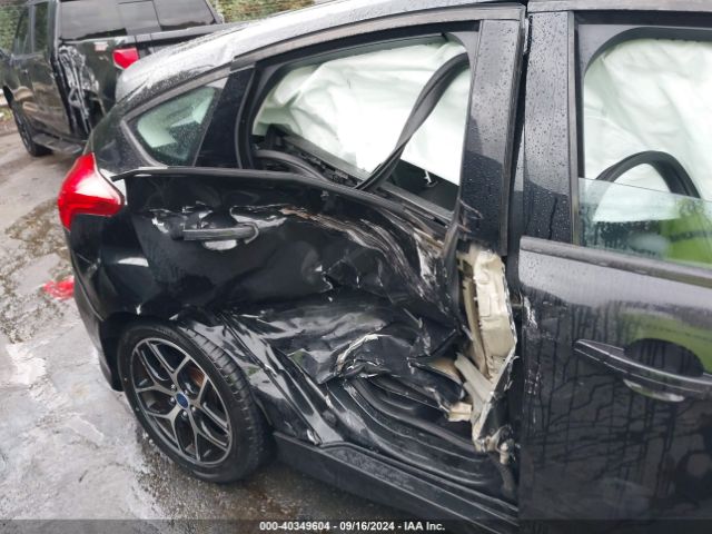1FADP3K26FL297673 Ford FOCUS SE