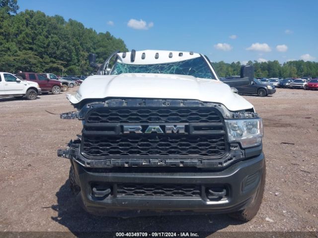 3C6UR5HL0NG155211 RAM 2500 Tradesman  4x4 8' Box