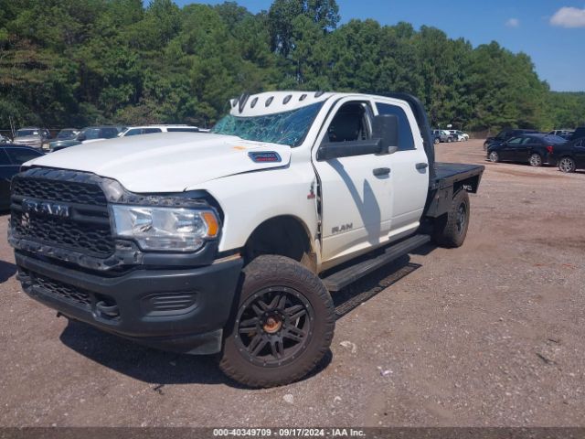 3C6UR5HL0NG155211 RAM 2500 Tradesman  4x4 8' Box