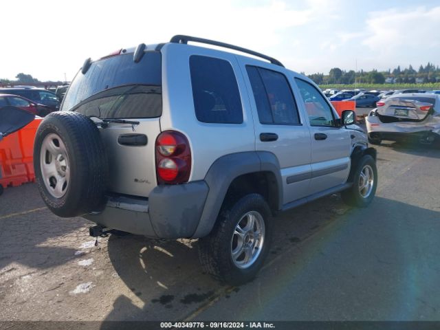 2006 JEEP LIBERTY 1J4GL48K06W149902 Photo 3