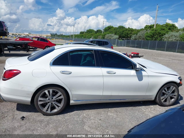 W1KWF8DB8MR606169 Mercedes-Benz C 300 Sedan