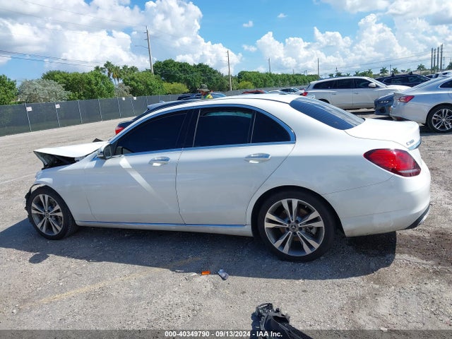 W1KWF8DB8MR606169 Mercedes-Benz C 300 Sedan