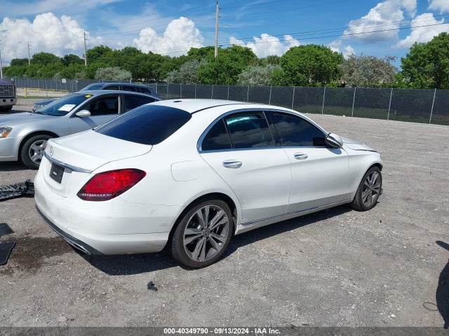 W1KWF8DB8MR606169 Mercedes-Benz C 300 Sedan