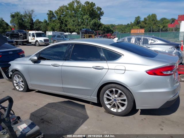 3FA6P0HD5KR250906 Ford FUSION SE