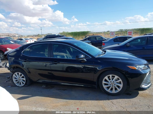 Toyota CAMRY LE 2021 4T1C11AK2MU512210 Image 13