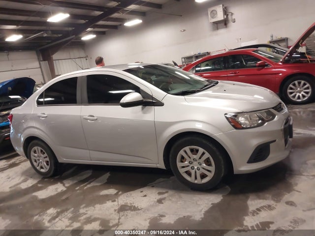 Chevrolet Sonic Ls Auto 2017 1G1JB5SH3H4124646 Image 14