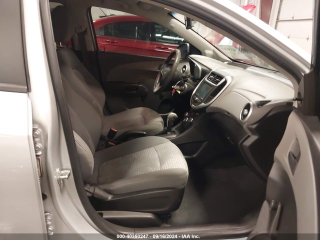 Chevrolet Sonic Ls Auto 2017 1G1JB5SH3H4124646 Image 5