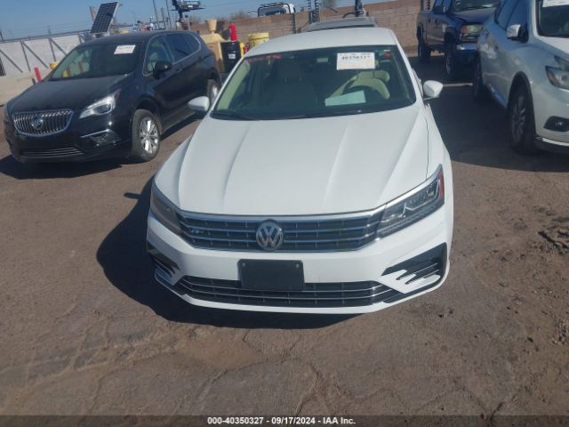 1VWDT7A30HC000596 Volkswagen Passat 1.8t R-line