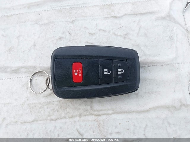 Toyota Prius Two 2017 JTDKBRFU1H3049672 Image 11