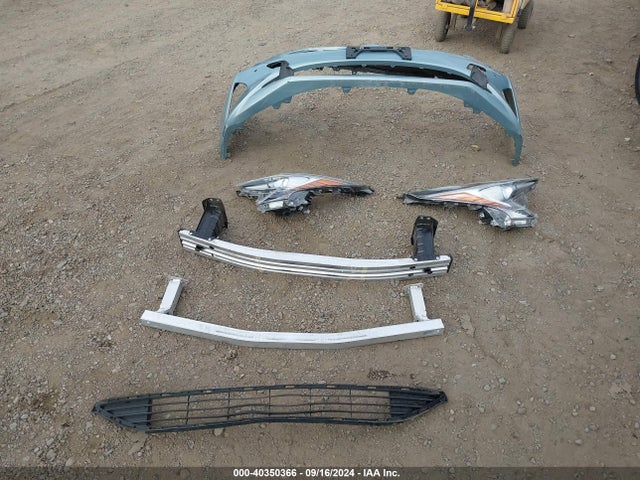 Toyota Prius Two 2017 JTDKBRFU1H3049672 Image 12