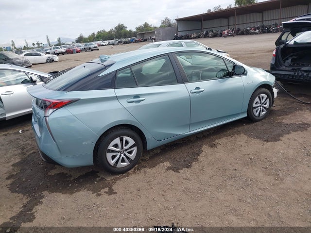 Toyota Prius Two 2017 JTDKBRFU1H3049672 Image 4