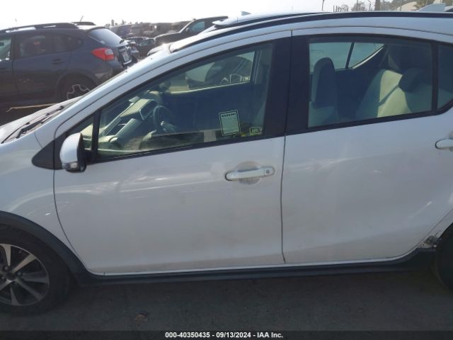 JTDKDTB3XJ1605371 Toyota Prius C One
