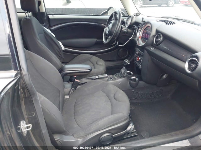 2011 MINI COOPER S WMWSV3C51BTY15339 Photo 4