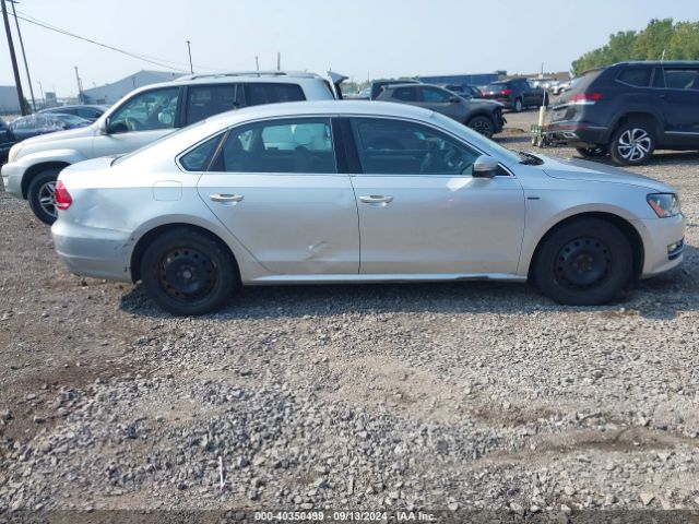 1VWAT7A31FC104692 Volkswagen Passat 1.8t Limited Edition