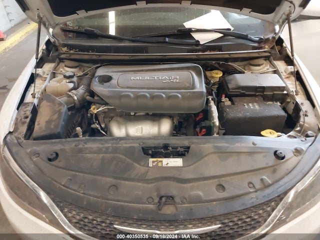 Chrysler 200 Limited 2016 1C3CCCAB6GN175974 Image 10