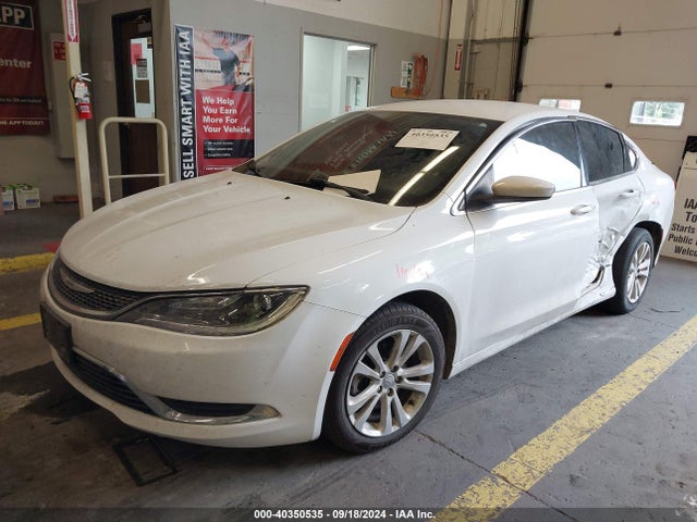 Chrysler 200 Limited 2016 1C3CCCAB6GN175974 Image 2
