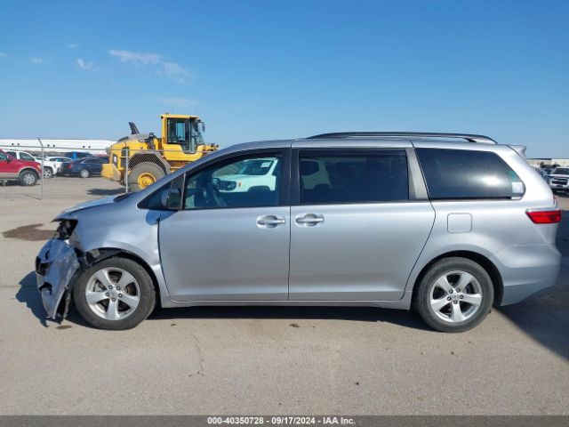 5TDKZ3DC4HS773762 Toyota Sienna Le 8 Passenger