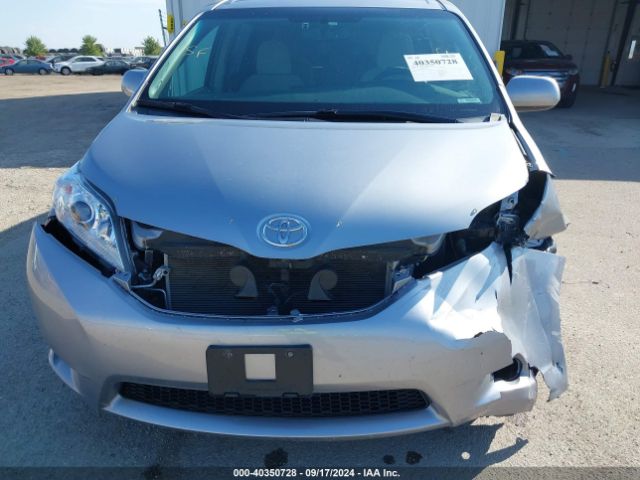5TDKZ3DC4HS773762 Toyota Sienna Le 8 Passenger