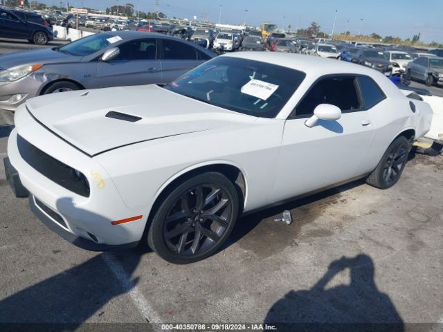 2C3CDZAG1KH500415 Dodge Challenger Sxt