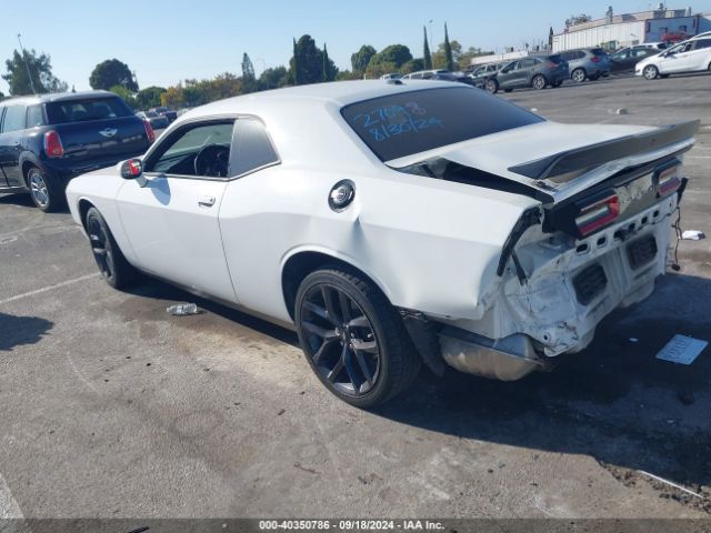 2C3CDZAG1KH500415 Dodge Challenger Sxt