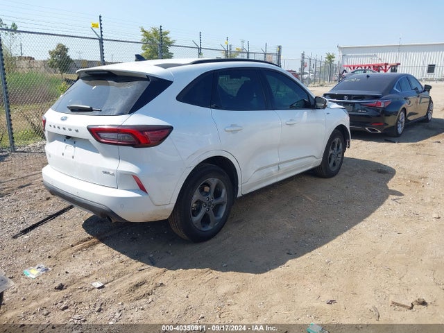 Ford Escape St-line Select 2023 1FMCU9NA7PUA76918 Image 4
