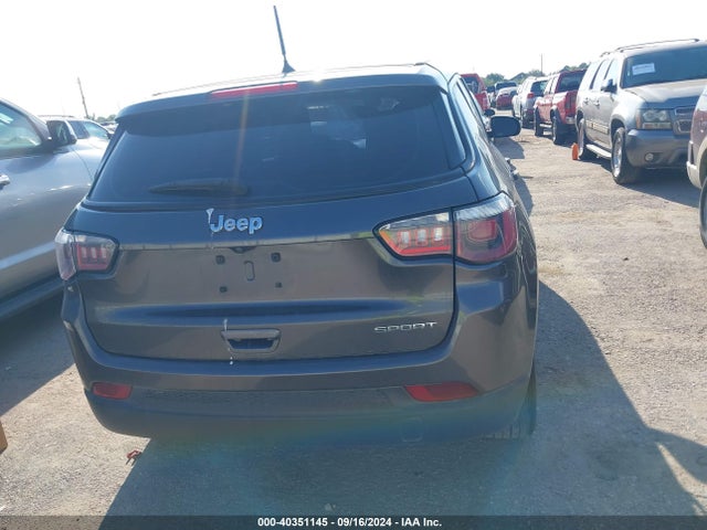 3C4NJCAB3JT272194 Jeep Compass Sport Fwd