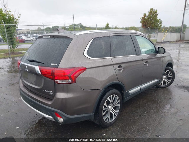 2018 MITSUBISHI OUTLANDER JA4JZ4AX8JZ045465 Photo 3