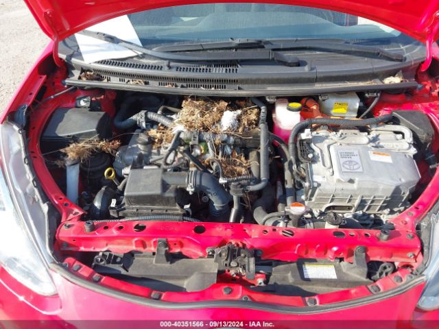 JTDKDTB33G1117887 Toyota Prius C Three