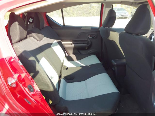 JTDKDTB33G1117887 Toyota Prius C Three