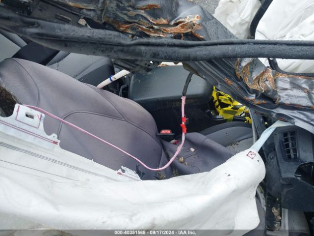 JTMWFREV4HJ701535 Toyota Rav4 Xle