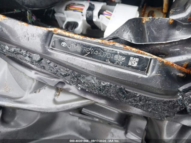 JTMWFREV4HJ701535 Toyota Rav4 Xle