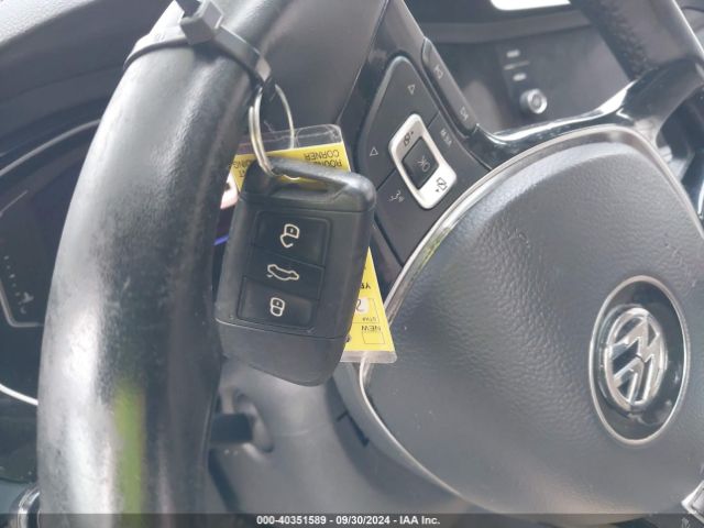 3VWE57BU0KM104372 Volkswagen Jetta 1.4t Sel