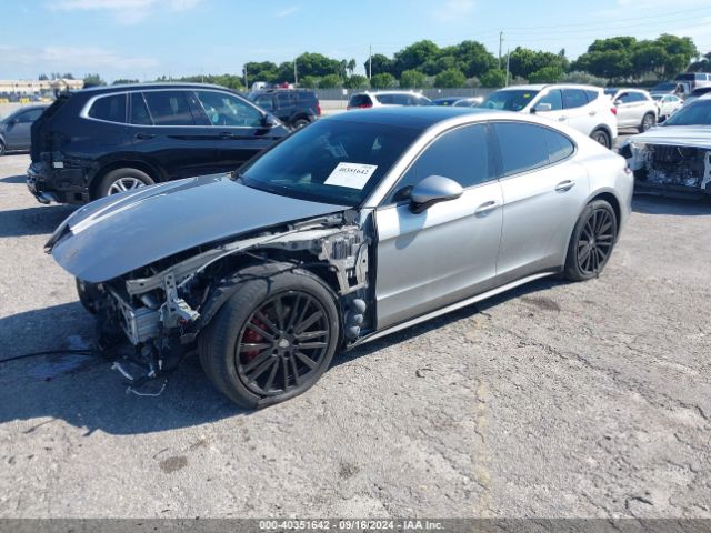 WP0AA2A72LL104131 Porsche PANAMERA 4