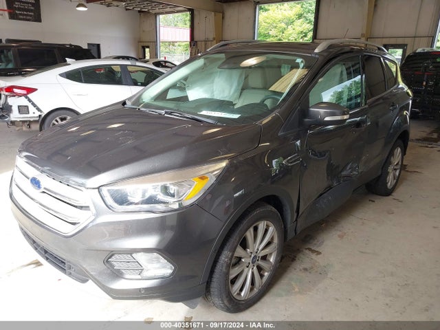 Ford Escape Titanium 2018 1FMCU0J99JUB95939 Image 2