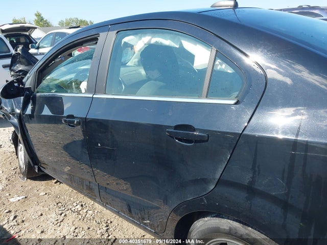 Chevrolet Sonic Lt Auto 2017 1G1JD5SH1H4131637 Image 13