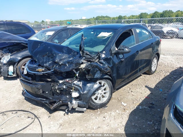 Chevrolet Sonic Lt Auto 2017 1G1JD5SH1H4131637 Image 2