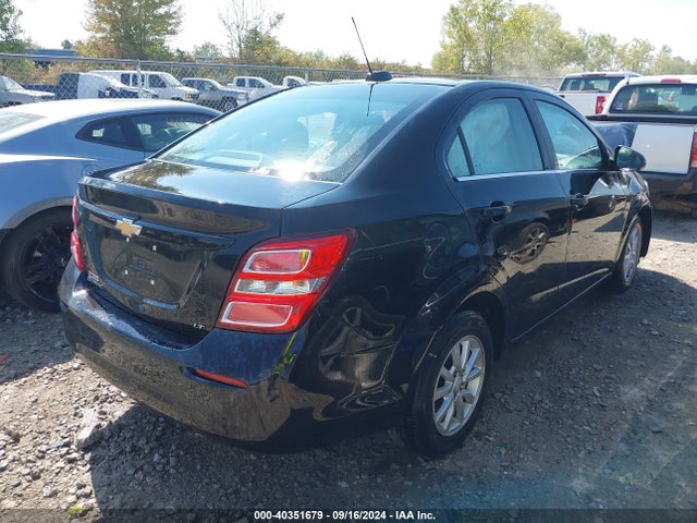 Chevrolet Sonic Lt Auto 2017 1G1JD5SH1H4131637 Image 4