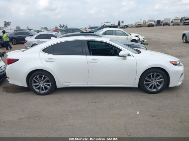JTHBW1GG3J2185648 Lexus ES 300H