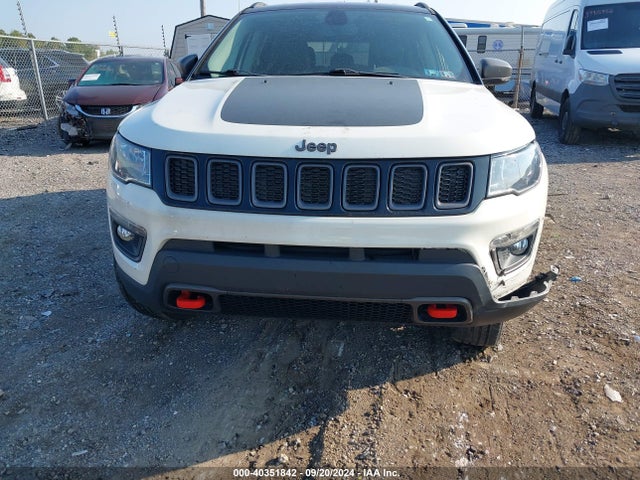 3C4NJDDBXKT739565 Jeep Compass Trailhawk 4x4