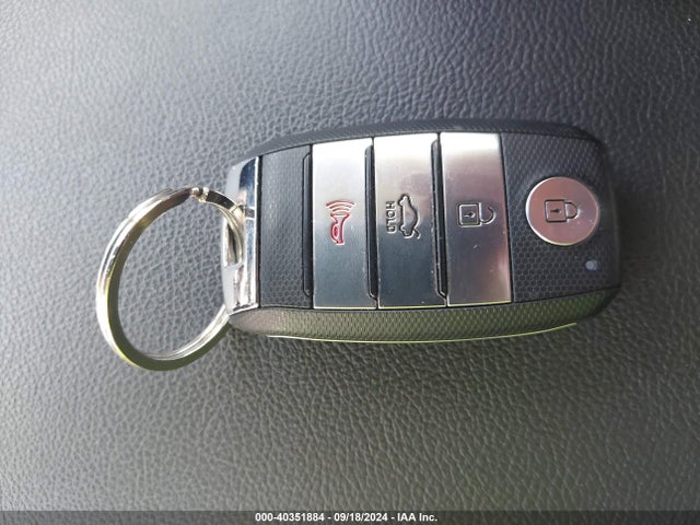 5XXGT4L37KG377574 KIA Optima S