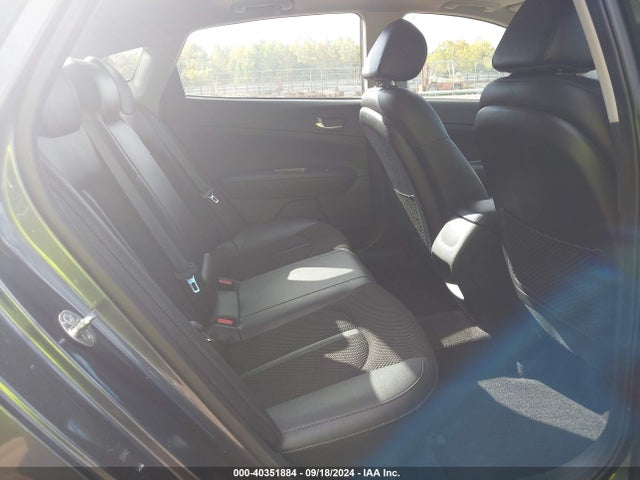 5XXGT4L37KG377574 KIA Optima S