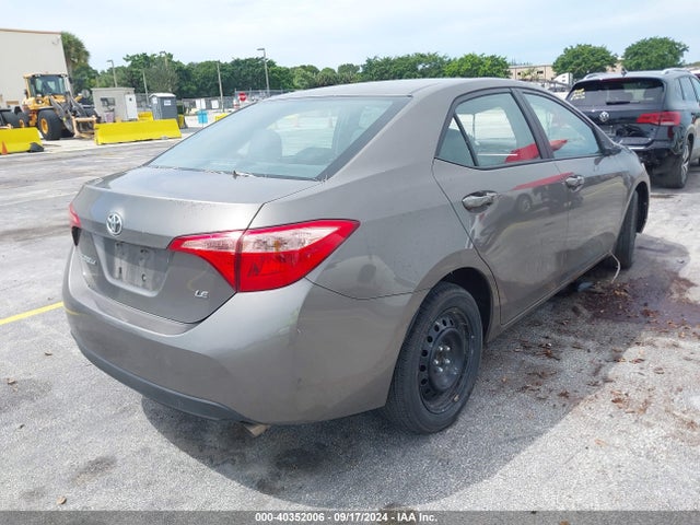 Toyota COROLLA LE 2019 5YFBURHE7KP902364 Image 4
