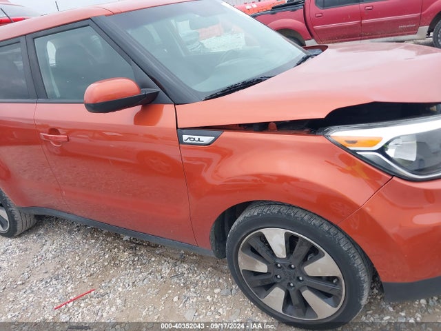 KIA SOUL + 2018 KNDJP3A59J7568221 Image 14