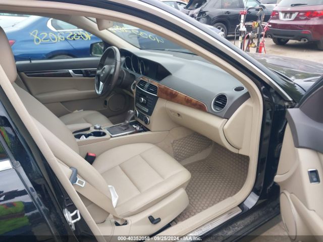 WDDGF8AB7EA931162 Mercedes-Benz C 300 Luxury 4matic/sport 4matic