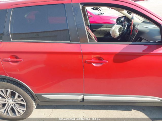 JA4AZ3A35JZ037749 Mitsubishi Outlander Se