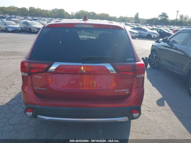 JA4AZ3A35JZ037749 Mitsubishi Outlander Se