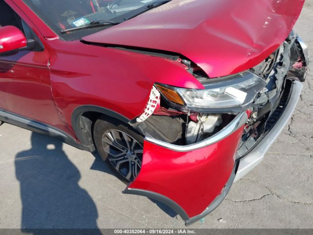 JA4AZ3A35JZ037749 Mitsubishi Outlander Se
