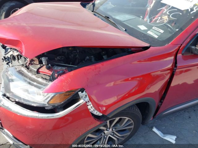 JA4AZ3A35JZ037749 Mitsubishi Outlander Se