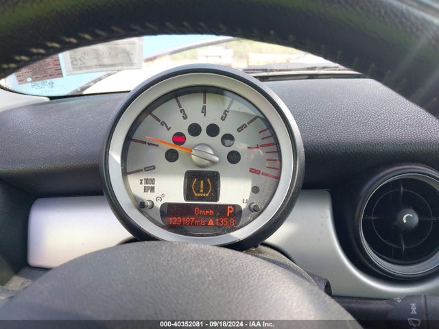 2009 MINI COOPER WMWMF33579TW78584 Photo 6